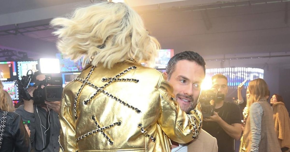 FOTO Trebala joj je pomoć: Maja Šuput skočila na zaručnika
